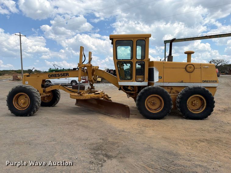 image for item FI0377 1988 Dresser A500E motor grader