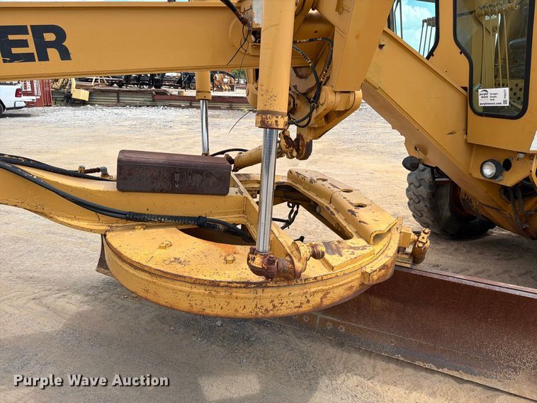 image for item FI0377 1988 Dresser A500E motor grader