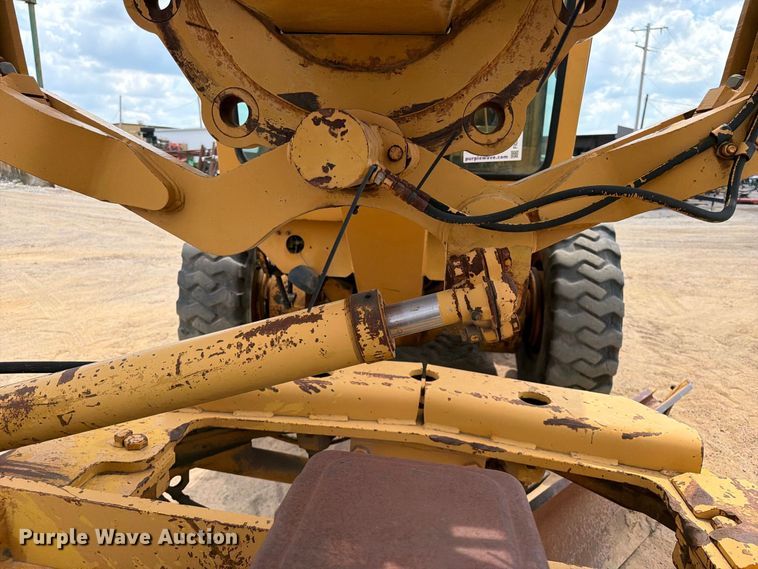 image for item FI0377 1988 Dresser A500E motor grader
