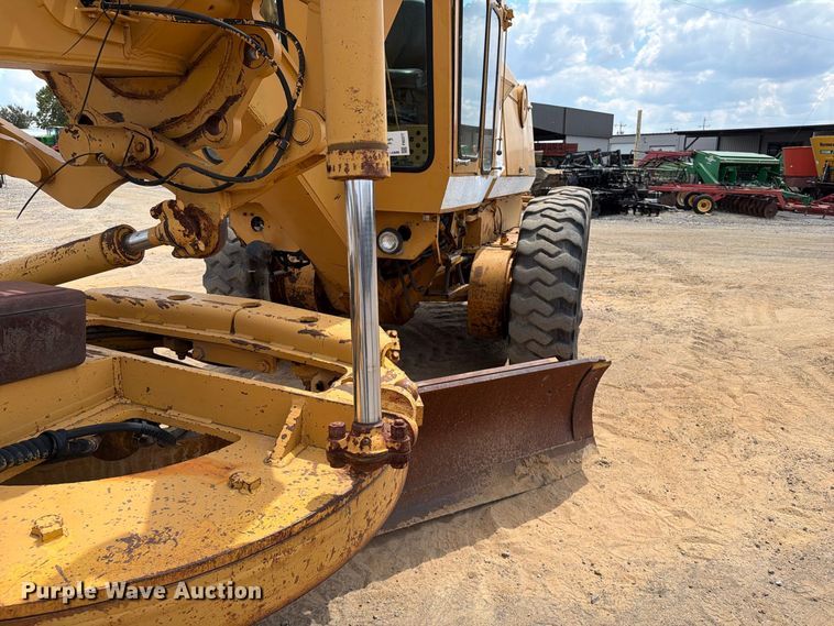 image for item FI0377 1988 Dresser A500E motor grader