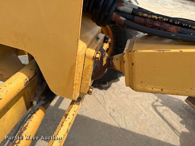image for item FI0377 1988 Dresser A500E motor grader