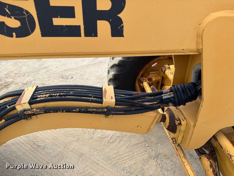 image for item FI0377 1988 Dresser A500E motor grader