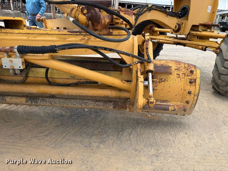 image for item FI0377 1988 Dresser A500E motor grader
