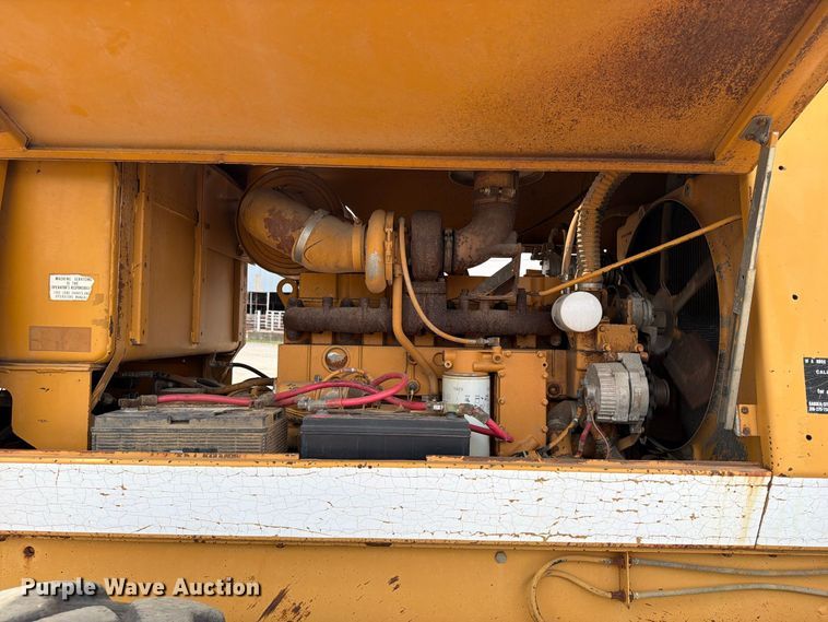 image for item FI0377 1988 Dresser A500E motor grader
