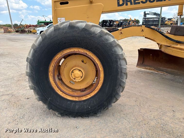 image for item FI0377 1988 Dresser A500E motor grader