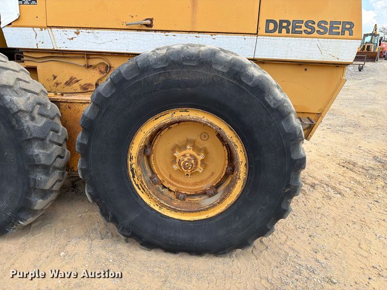 image for item FI0377 1988 Dresser A500E motor grader