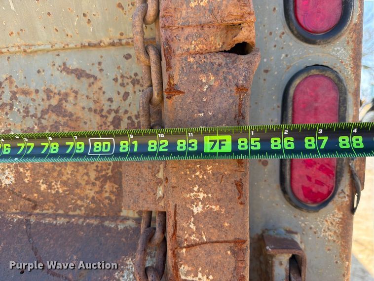 image for item FI0380 2006 International 4200 dump truck