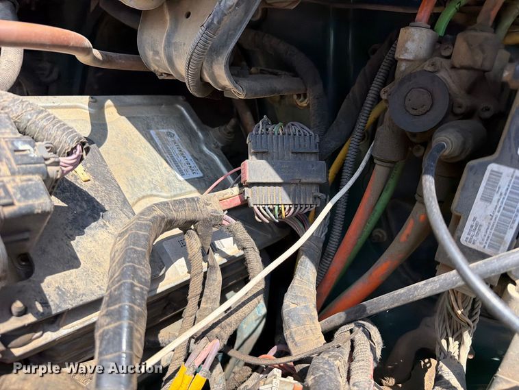 image for item FI0380 2006 International 4200 dump truck