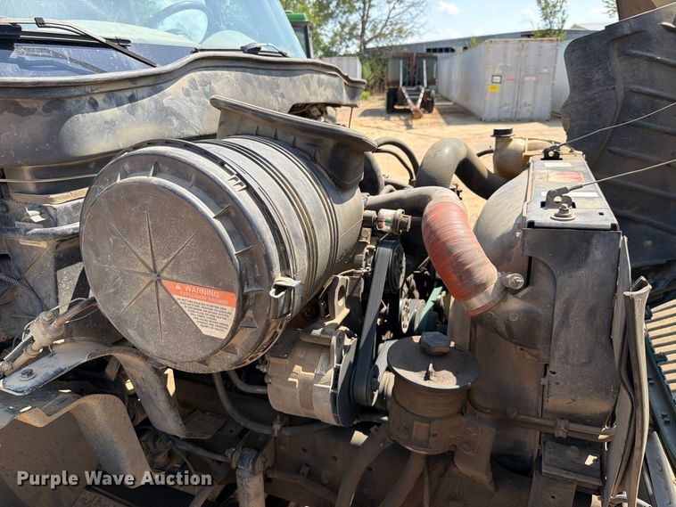 image for item FI0380 2006 International 4200 dump truck