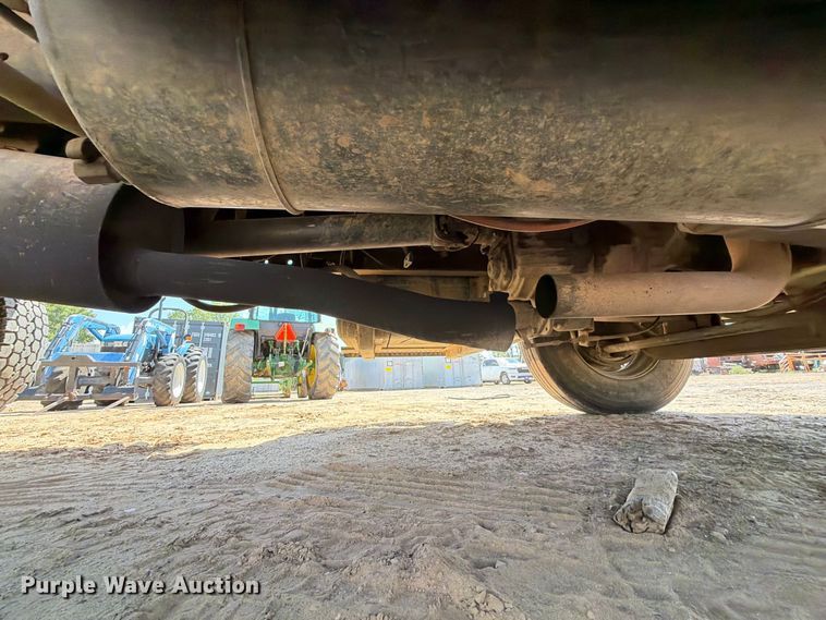 image for item FI0380 2006 International 4200 dump truck