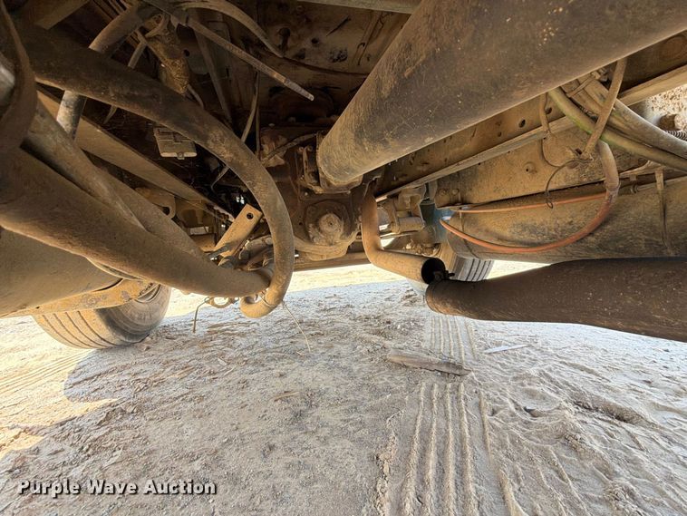 image for item FI0380 2006 International 4200 dump truck