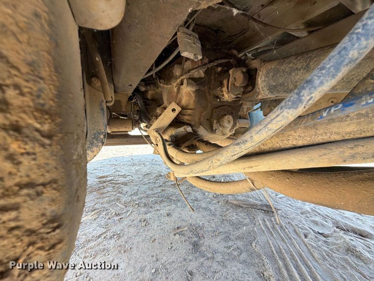 image for item FI0380 2006 International 4200 dump truck