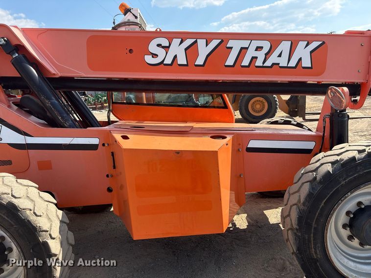 image for item FI0398 2014 Sky Trak 6042 Telehandler