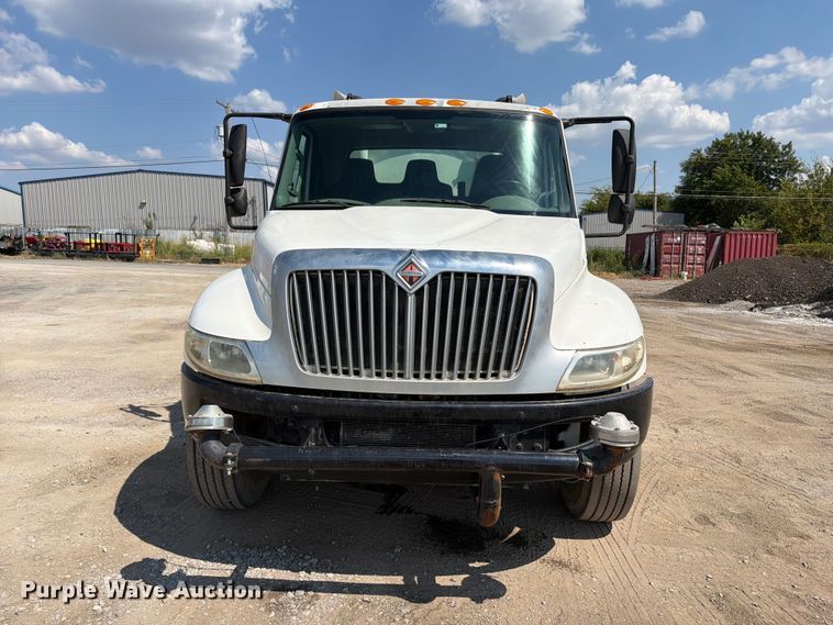 image for item FI0403 2013 International DuraStar 4300 water truck