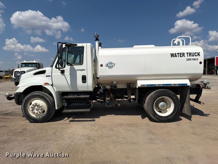image for item FI0403 2013 International DuraStar 4300 water truck