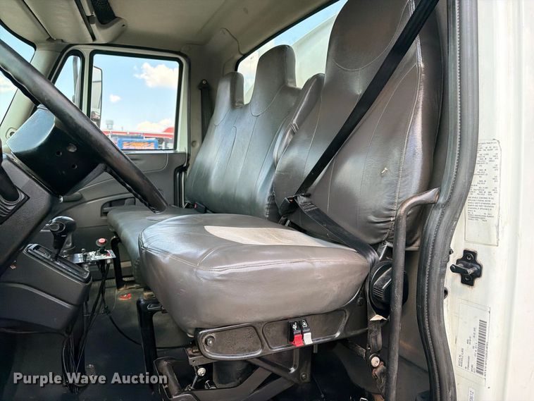 image for item FI0403 2013 International DuraStar 4300 water truck