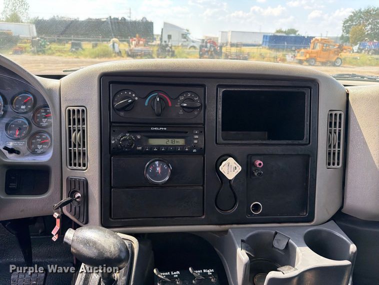 image for item FI0403 2013 International DuraStar 4300 water truck