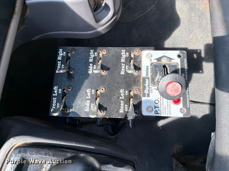 image for item FI0403 2013 International DuraStar 4300 water truck