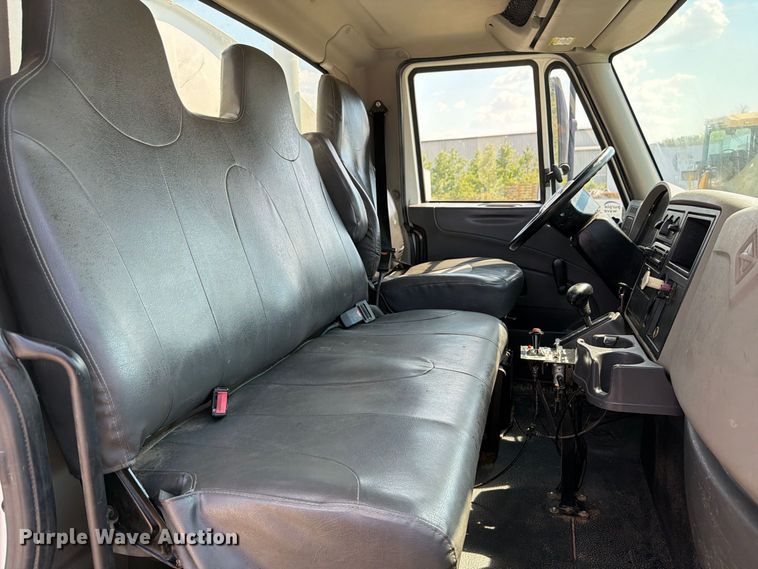 image for item FI0403 2013 International DuraStar 4300 water truck