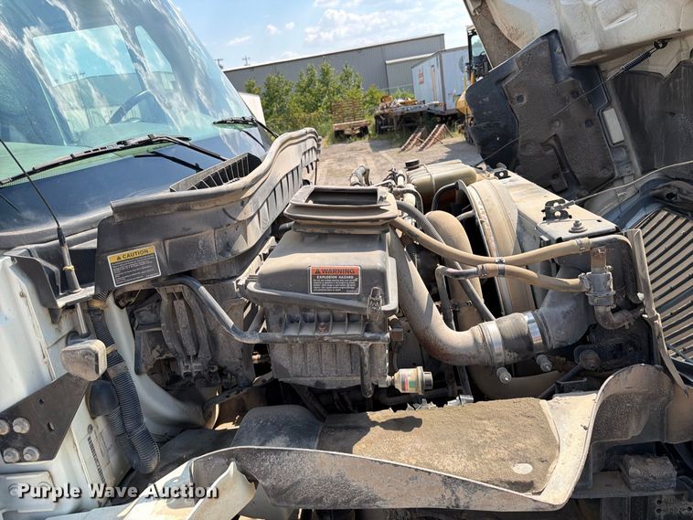 image for item FI0403 2013 International DuraStar 4300 water truck