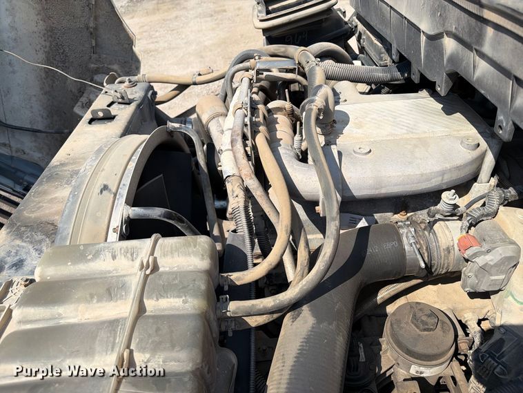image for item FI0403 2013 International DuraStar 4300 water truck