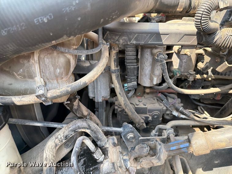 image for item FI0403 2013 International DuraStar 4300 water truck