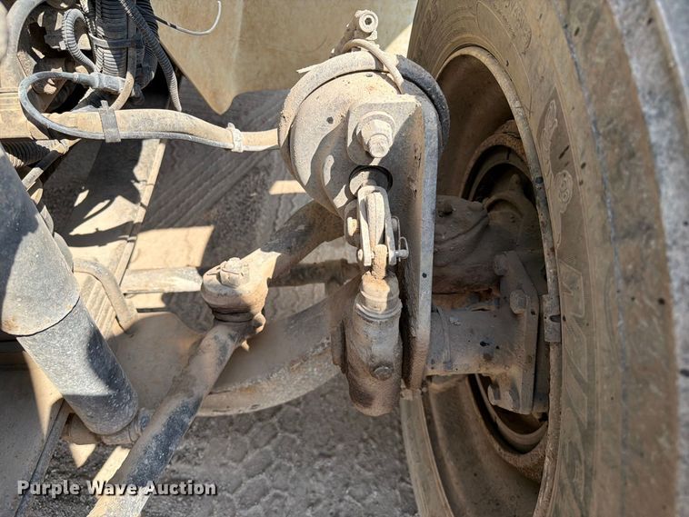 image for item FI0403 2013 International DuraStar 4300 water truck