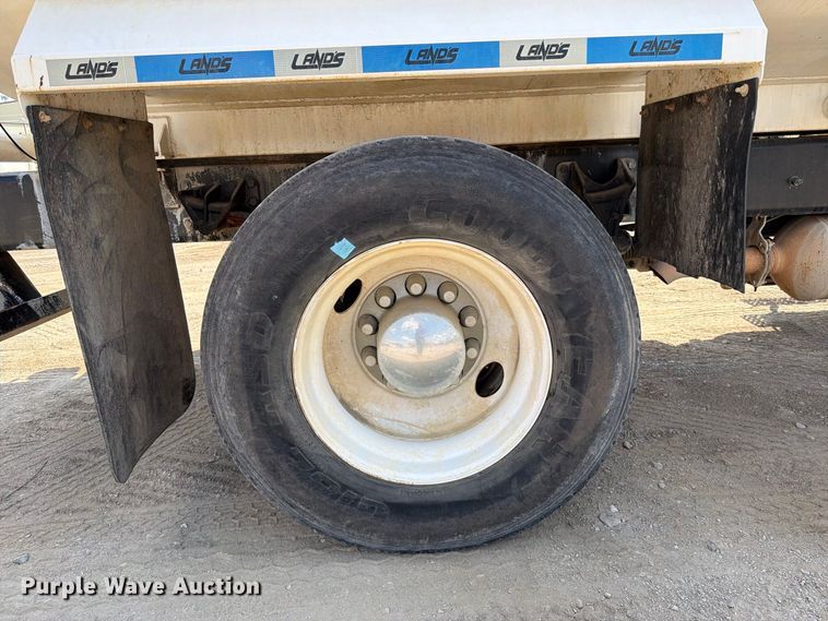 image for item FI0403 2013 International DuraStar 4300 water truck
