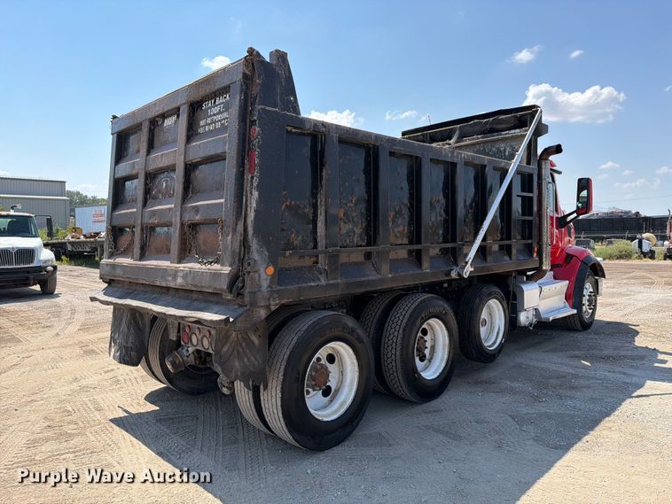 image for item FI0404 2016 Peterbilt 567 dump truck