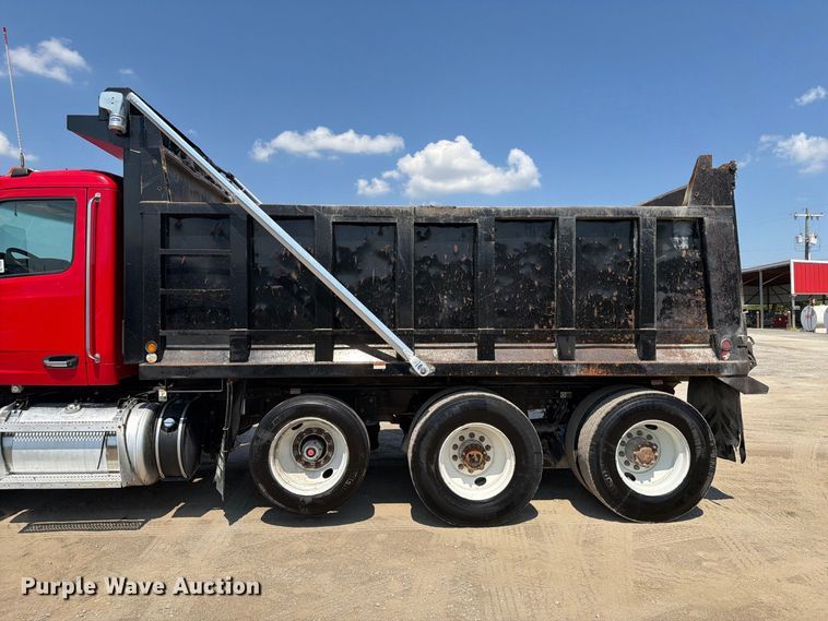 image for item FI0404 2016 Peterbilt 567 dump truck