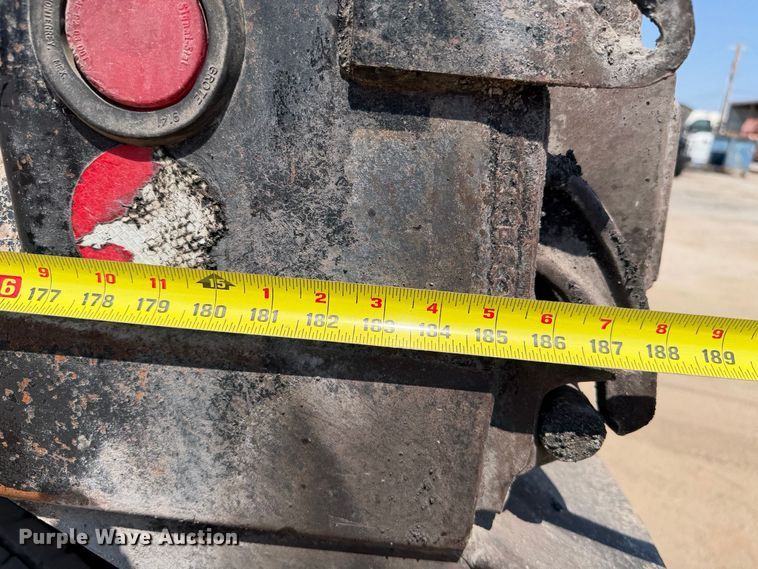 image for item FI0404 2016 Peterbilt 567 dump truck