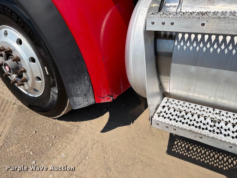 image for item FI0404 2016 Peterbilt 567 dump truck