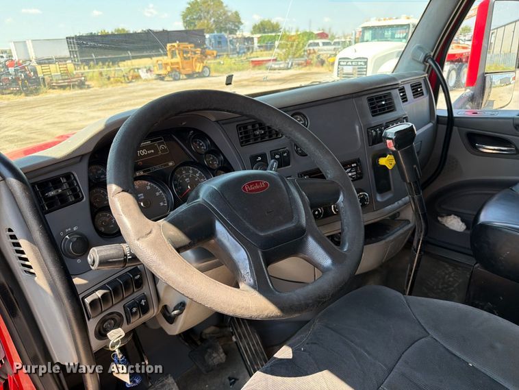image for item FI0404 2016 Peterbilt 567 dump truck
