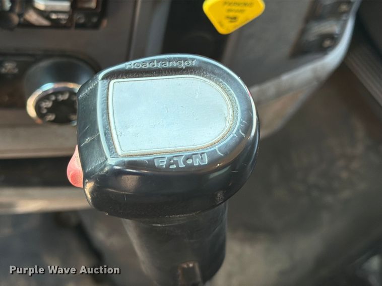 image for item FI0404 2016 Peterbilt 567 dump truck
