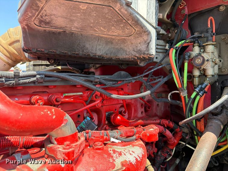 image for item FI0404 2016 Peterbilt 567 dump truck