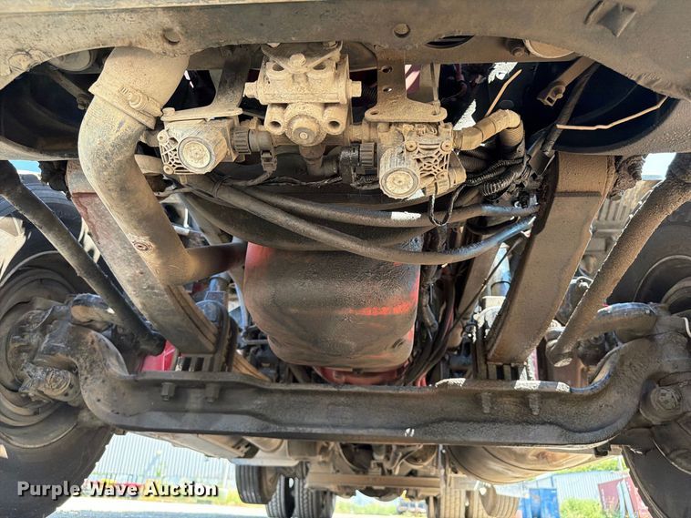 image for item FI0404 2016 Peterbilt 567 dump truck
