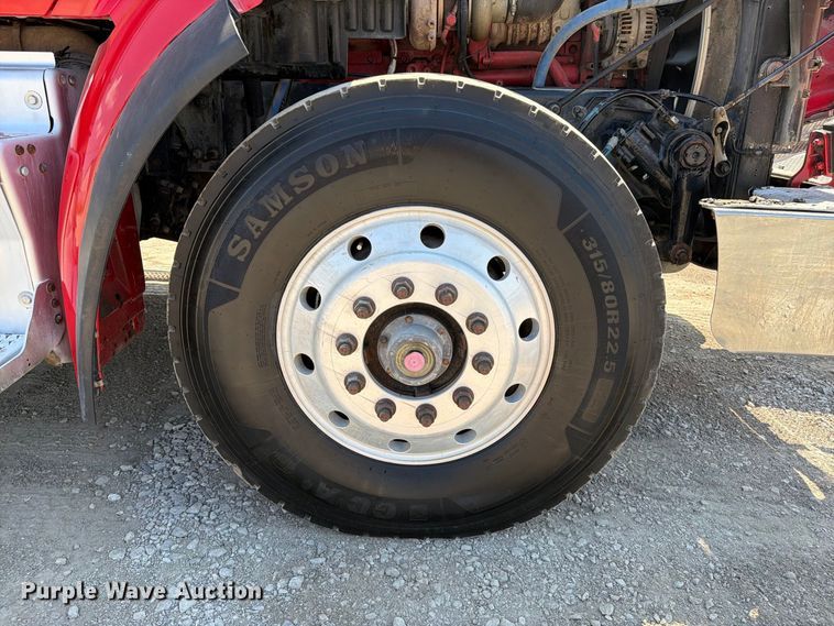 image for item FI0404 2016 Peterbilt 567 dump truck