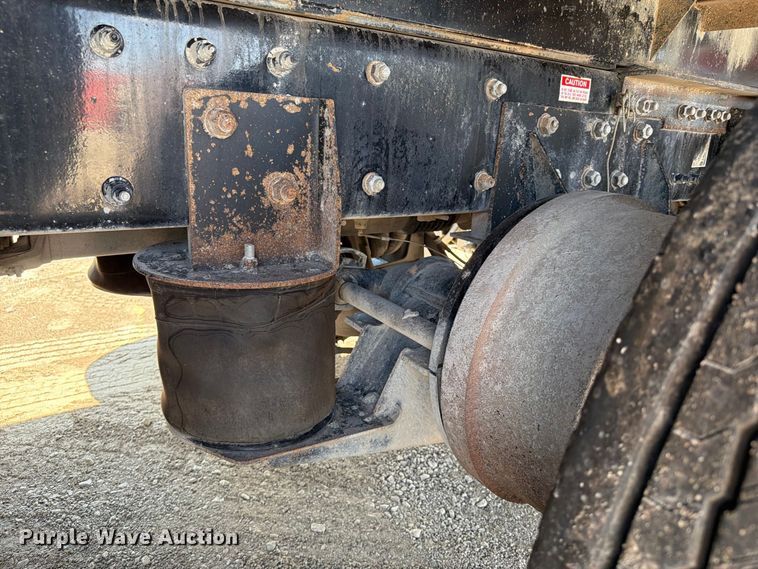 image for item FI0404 2016 Peterbilt 567 dump truck