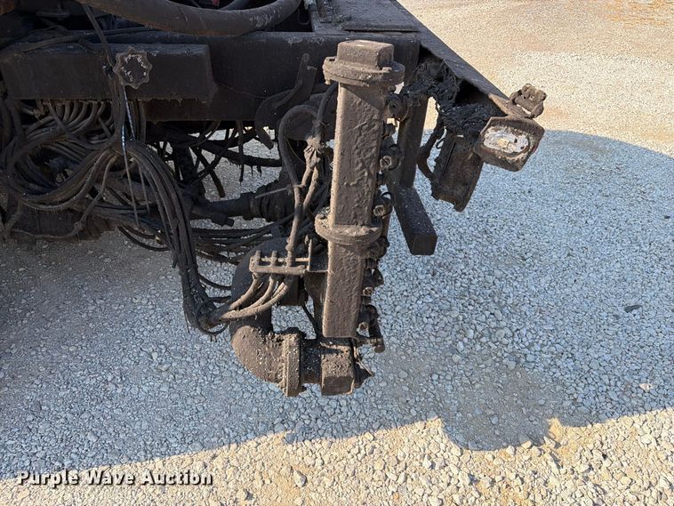 image for item FI0407 2007 Sterling L7500 oil distributor truck