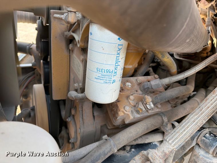 image for item FI0407 2007 Sterling L7500 oil distributor truck