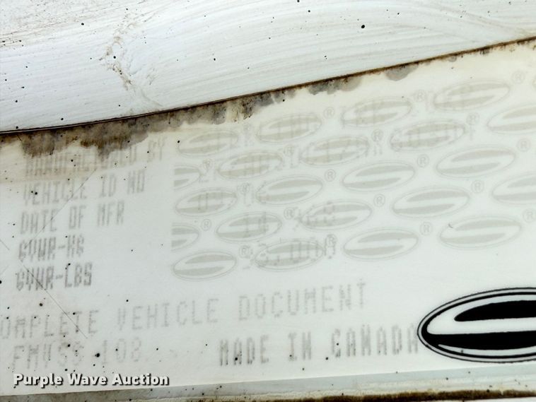 image for item FI0407 2007 Sterling L7500 oil distributor truck