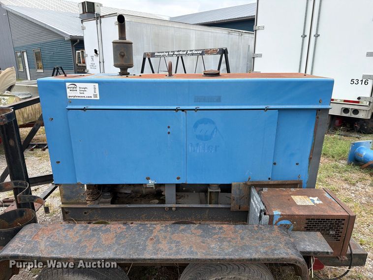image for item FI1011 1988 Miller Trailblazer 44D welder/generator