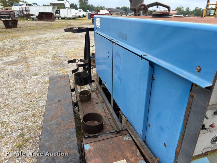image for item FI1011 1988 Miller Trailblazer 44D welder/generator