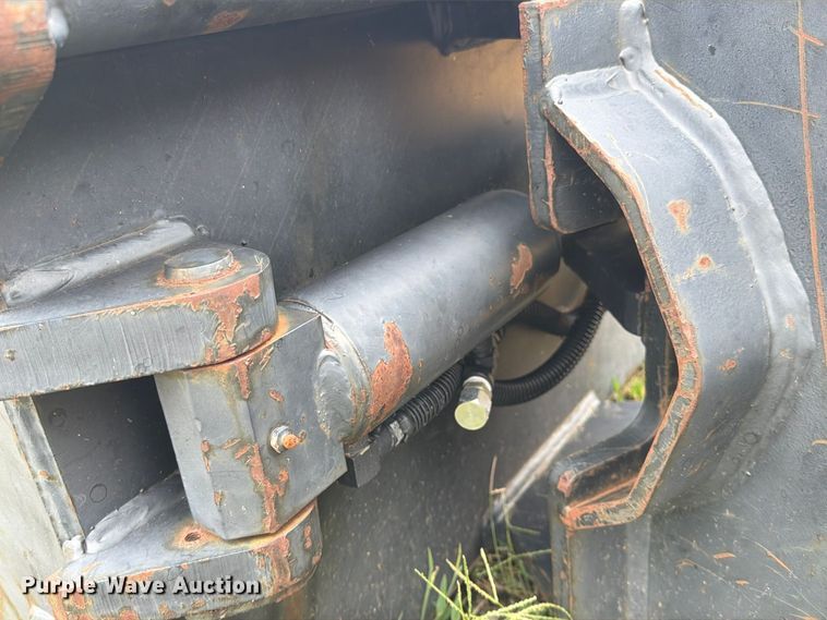 image for item FI1014 H&H K3000 42 Tilt DC hydraulic tilting bucket