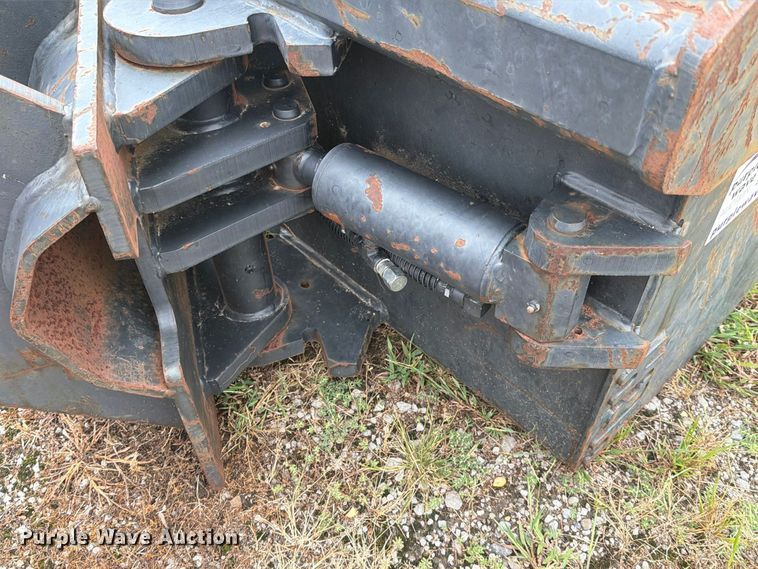 image for item FI1014 H&H K3000 42 Tilt DC hydraulic tilting bucket