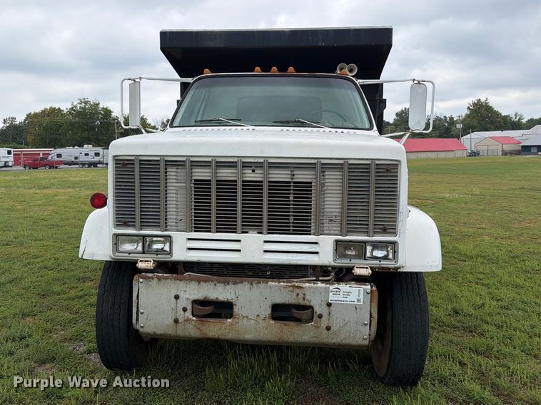 image for item FI1016 1988 GMC C7 Top Kick dump truck