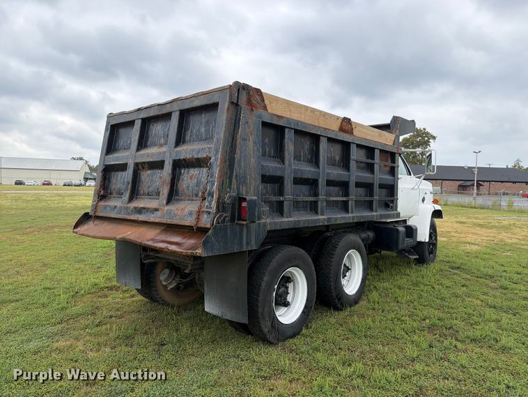 image for item FI1016 1988 GMC C7 Top Kick dump truck