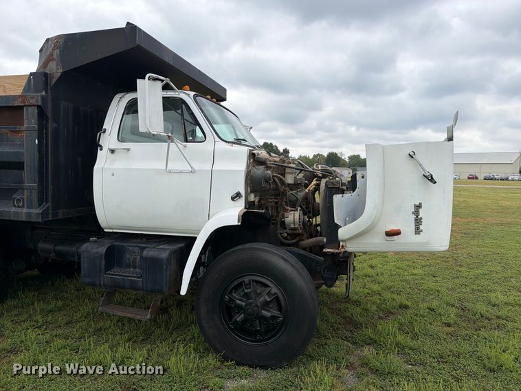 image for item FI1016 1988 GMC C7 Top Kick dump truck