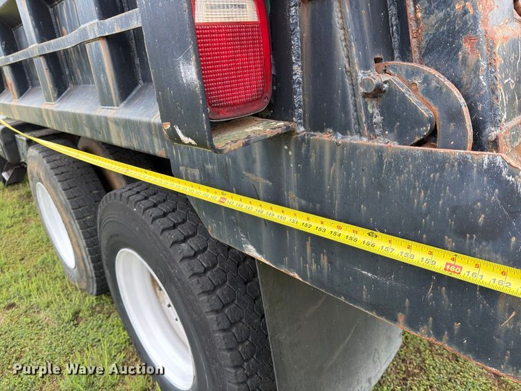 image for item FI1016 1988 GMC C7 Top Kick dump truck