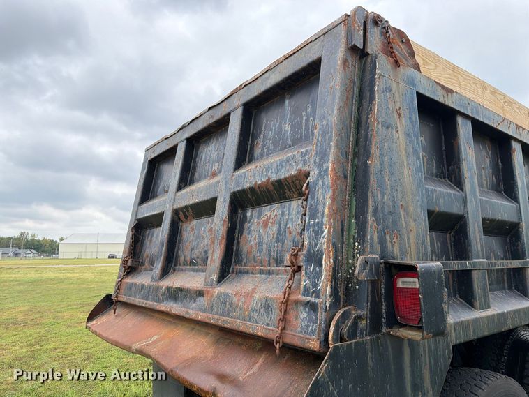 image for item FI1016 1988 GMC C7 Top Kick dump truck